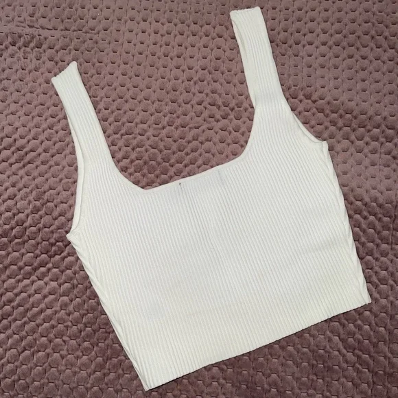 White Ribbed Crop Top - Picture 2 of 3
